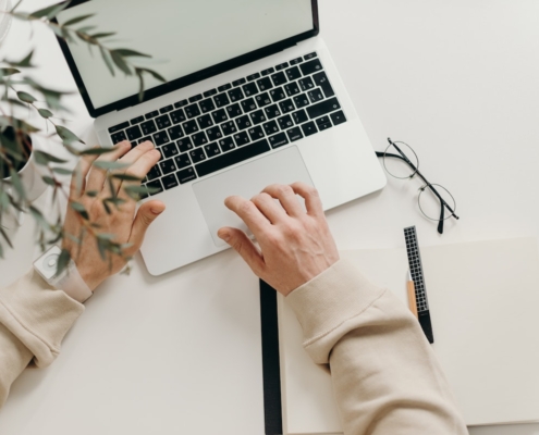 residencia por arraigo social