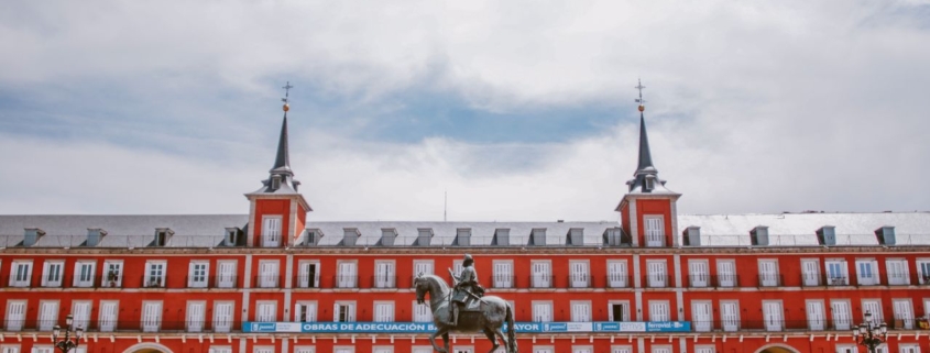 El arraigo sociolaboral en España